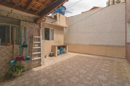 Casa de condomínio à venda com 166m², 5 quartos e 2 vagasQuintal