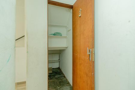 Casa de condomínio à venda com 166m², 5 quartos e 2 vagasDespensa
