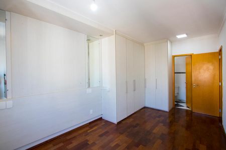 Apartamento à venda com 150m², 4 quartos e 2 vagasQuarto 1 - Suíte