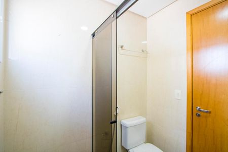 Apartamento à venda com 150m², 4 quartos e 2 vagasBanheiro do quarto 2