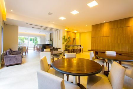 Apartamento à venda com 150m², 4 quartos e 2 vagasÁrea comum - Salão de festas