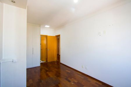 Apartamento à venda com 150m², 4 quartos e 2 vagasQuarto 1 - Suíte