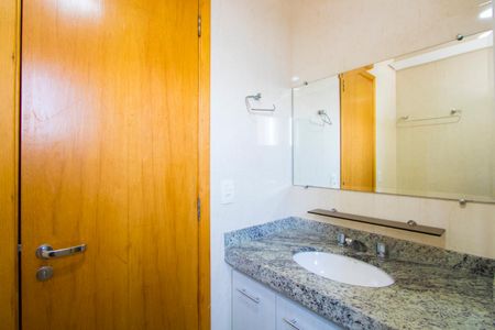 Apartamento à venda com 150m², 4 quartos e 2 vagasBanheiro do quarto 2