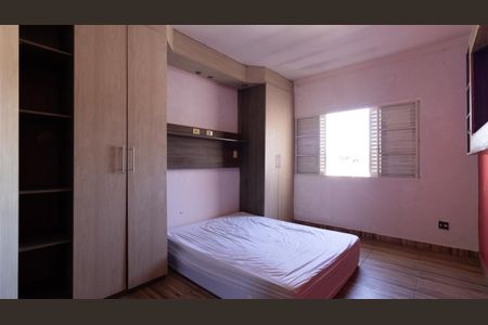 Casa à venda com 125m², 3 quartos e 3 vagas Casa à venda com 125m², 3 quartos e 3 vagasSuíte