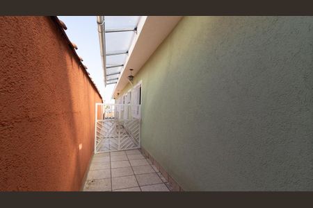 Casa à venda com 125m², 3 quartos e 3 vagas Casa à venda com 125m², 3 quartos e 3 vagasCorredor