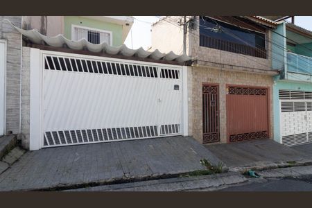 Casa à venda com 125m², 3 quartos e 3 vagas Casa à venda com 125m², 3 quartos e 3 vagasFachada