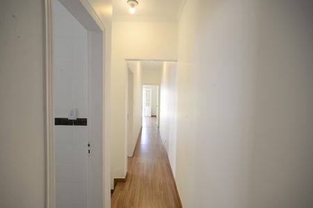 Casa à venda com 300m², 3 quartos e 3 vagasCorredor