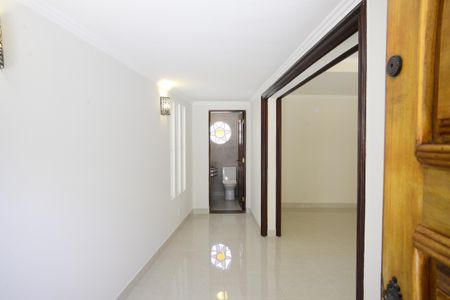 Casa à venda com 300m², 3 quartos e 3 vagasEntrada