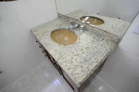 Casa à venda com 300m², 3 quartos e 3 vagasBanheiro