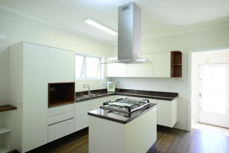 Casa à venda com 300m², 3 quartos e 3 vagasCozinha