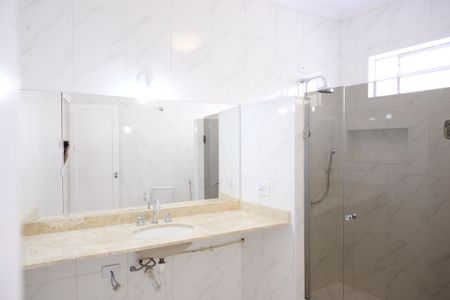 Casa à venda com 300m², 3 quartos e 3 vagasSuíte 2