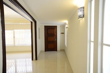 Casa à venda com 300m², 3 quartos e 3 vagasEntrada