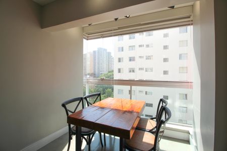 Sala de apartamento para alugar com 2 quartos, 63m² em Vila Olímpia, São Paulo