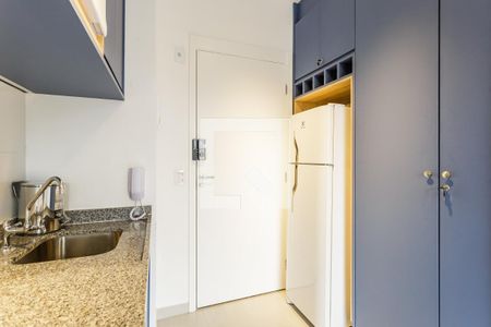 Cozinha de apartamento para alugar com 1 quarto, 25m² em Vila Olímpia, São Paulo