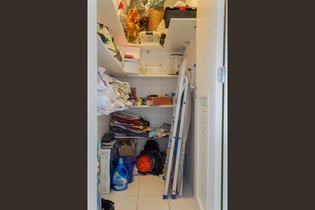 Apartamento à venda com 147m², 3 quartos e 3 vagas Apartamento à venda com 147m², 3 quartos e 3 vagasÁrea de Serviço