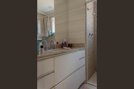 Apartamento à venda com 147m², 3 quartos e 3 vagas Apartamento à venda com 147m², 3 quartos e 3 vagasBanheiro da Suíte 1