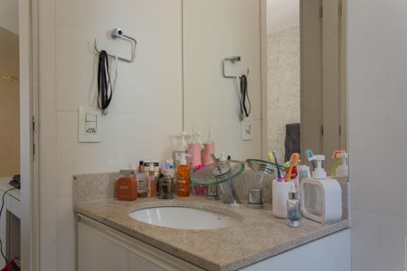 Apartamento à venda com 147m², 3 quartos e 3 vagas Apartamento à venda com 147m², 3 quartos e 3 vagasBanheiro da Suíte 2