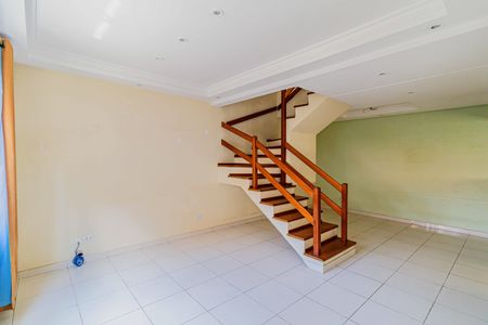 Sala de casa de condomínio à venda com 3 quartos, 131m² em Vila Polopoli, São Paulo