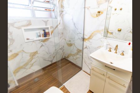 Apartamento à venda com 85m², 3 quartos e 1 vaga Apartamento à venda com 85m², 3 quartos e 1 vagaBanheiro