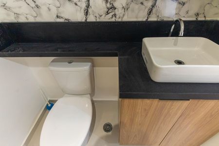 Banheiro de kitnet/studio para alugar com 1 quarto, 25m² em Penha de França, São Paulo