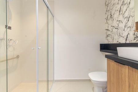 Banheiro de kitnet/studio para alugar com 1 quarto, 25m² em Penha de França, São Paulo