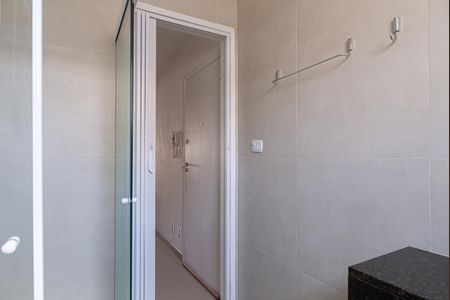 Banheiro de apartamento para alugar com 1 quarto, 55m² em Consolação, São Paulo