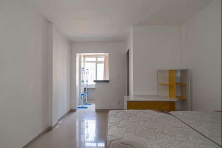 Apartamento para alugar com 55m², 1 quarto e sem vagaSala/Quarto