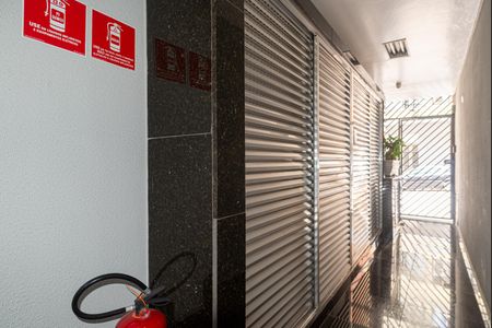 Apartamento para alugar com 55m², 1 quarto e sem vagaÁrea comum - Entrada do Edifício