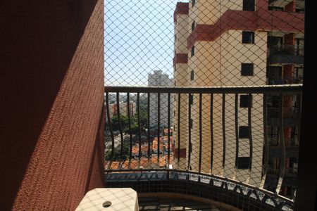 Apartamento à venda com 70m², 2 quartos e 1 vagaSacada da sala