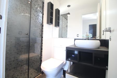 Apartamento à venda com 70m², 2 quartos e 1 vagaBanheiro da suíte