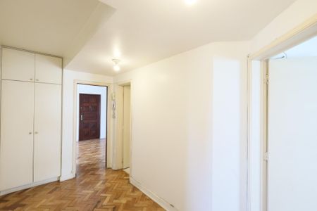 Apartamento à venda com 108m², 3 quartos e 1 vaga Apartamento à venda com 108m², 3 quartos e 1 vagaHall dos quartos