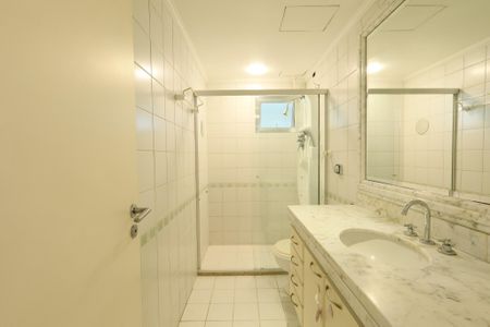 Apartamento à venda com 108m², 3 quartos e 1 vaga Apartamento à venda com 108m², 3 quartos e 1 vagaBanheiro Social