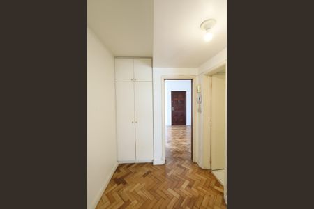 Apartamento à venda com 108m², 3 quartos e 1 vaga Apartamento à venda com 108m², 3 quartos e 1 vagaHall dos quartos