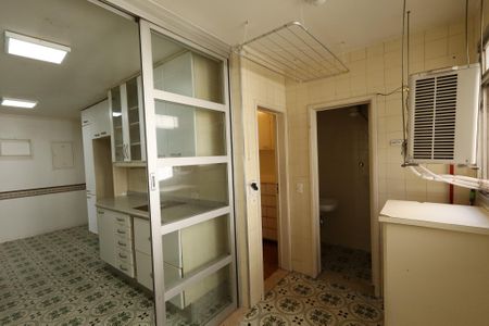 Apartamento à venda com 108m², 3 quartos e 1 vaga Apartamento à venda com 108m², 3 quartos e 1 vagaÁrea de Serviço