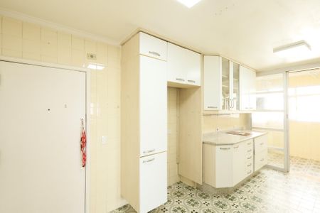 Apartamento à venda com 108m², 3 quartos e 1 vaga Apartamento à venda com 108m², 3 quartos e 1 vagaCozinha