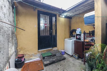 Casa à venda com 70m², 4 quartos e 1 vagaÁrea de Serviço