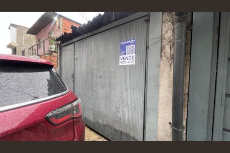 Casa à venda com 70m², 4 quartos e 1 vagaFachada