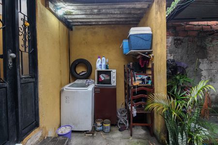 Casa à venda com 70m², 4 quartos e 1 vagaÁrea de Serviço