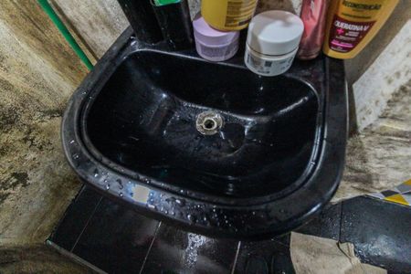 Casa à venda com 70m², 4 quartos e 1 vagaBanheiro da Suíte 2