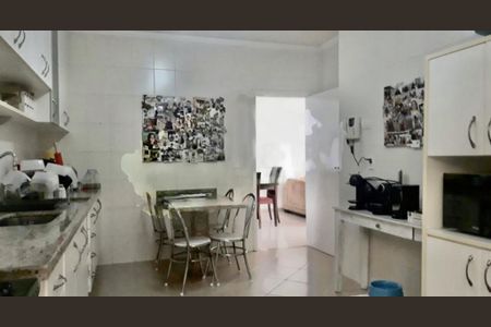 Casa à venda com 4 quartos, 329m² em Granja Julieta, São Paulo