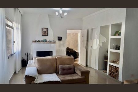 Casa à venda com 4 quartos, 329m² em Granja Julieta, São Paulo