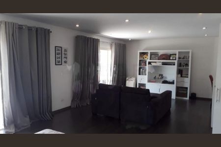 Casa à venda com 4 quartos, 329m² em Granja Julieta, São Paulo