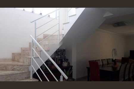 Casa à venda com 4 quartos, 329m² em Granja Julieta, São Paulo