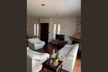 Casa à venda com 201m², 3 quartos e 4 vagas