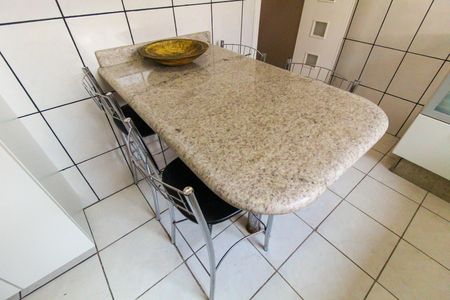 Casa de condomínio à venda com 78m², 2 quartos e 1 vaga Casa de condomínio à venda com 78m², 2 quartos e 1 vagaCozinha