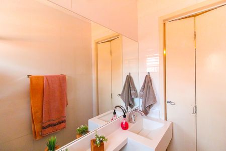 Casa de condomínio à venda com 78m², 2 quartos e 1 vaga Casa de condomínio à venda com 78m², 2 quartos e 1 vagaBanheiro