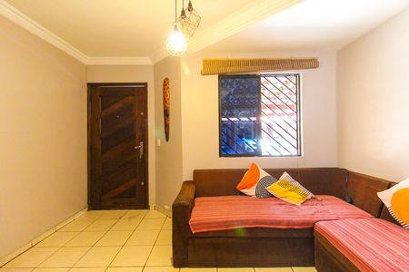 Sala de casa de condomínio à venda com 2 quartos, 78m² em Vila Carmosina, São Paulo