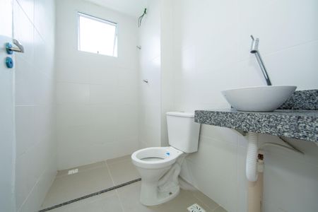 Apartamento para alugar com 43m², 2 quartos e 1 vagaBANHEIRO