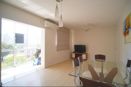 Sala de apartamento para alugar com 2 quartos, 96m² em Guarani, Novo Hamburgo