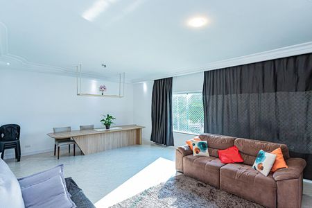 Sala de casa para alugar com 5 quartos, 300m² em Parque Sao Domingos, São Paulo